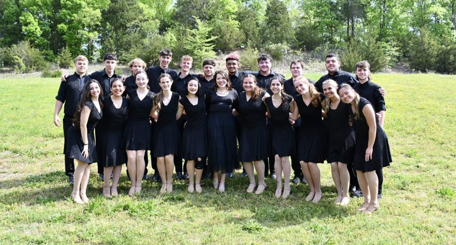 Show+Choir+takes+1st+place+at+Music+in+the+Parks