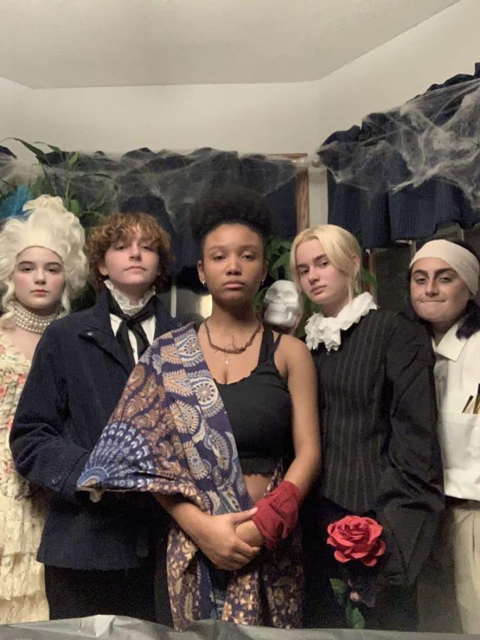 Autumn Mink, 11 (Marie Antoinette); Ray Mamas, 11 (Edgar Allan Poe); Aubrey Livsey, 11 (Brutus); Mikayla May (William Shakespeare); and Liz Long, 12 (Vincent Van Gogh). 