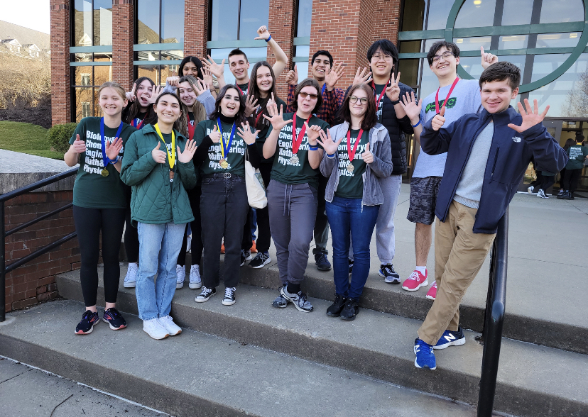 The+Norwin+High+School+Science+Olympiad+team+poses+after+winning+6th+at+the+Southwest+Regional+Science+Olympiad+Competition.+