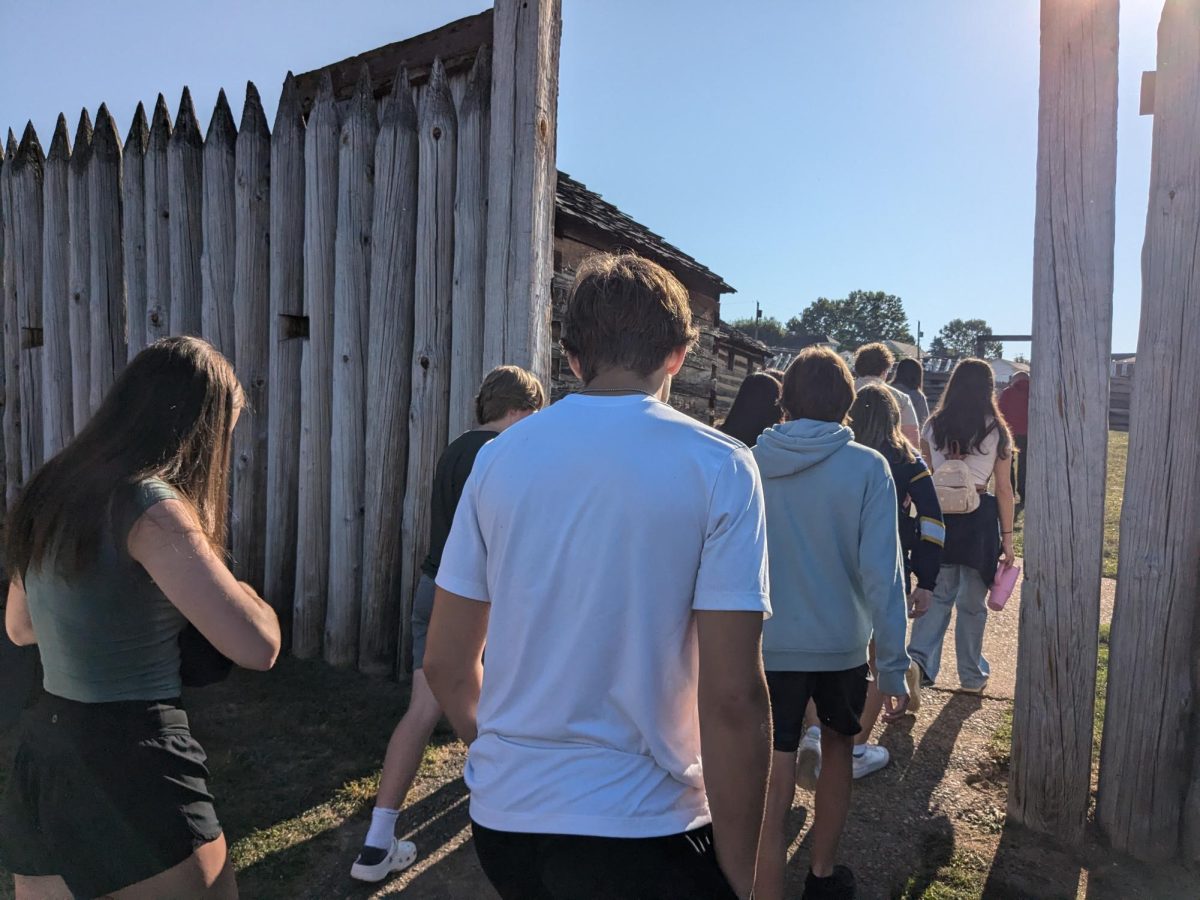 AP U.S. History students enter the gate into the grounds of Fort Ligonier.