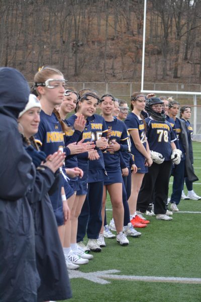 Girls Lacross shoots for playoffs