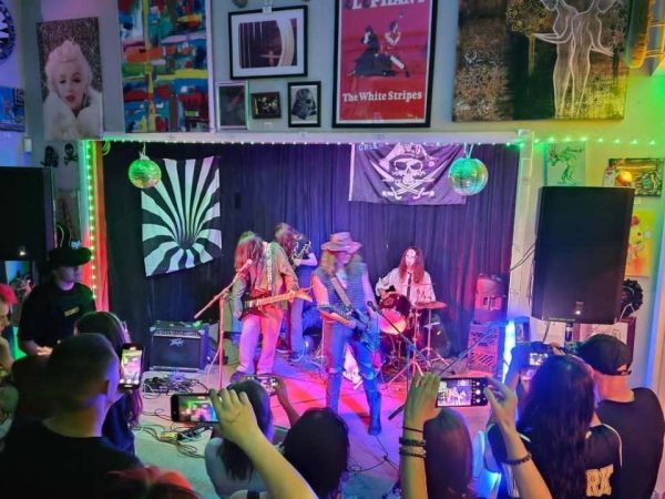 New band made by Norwin students is coming out with a bang: The Apparatus